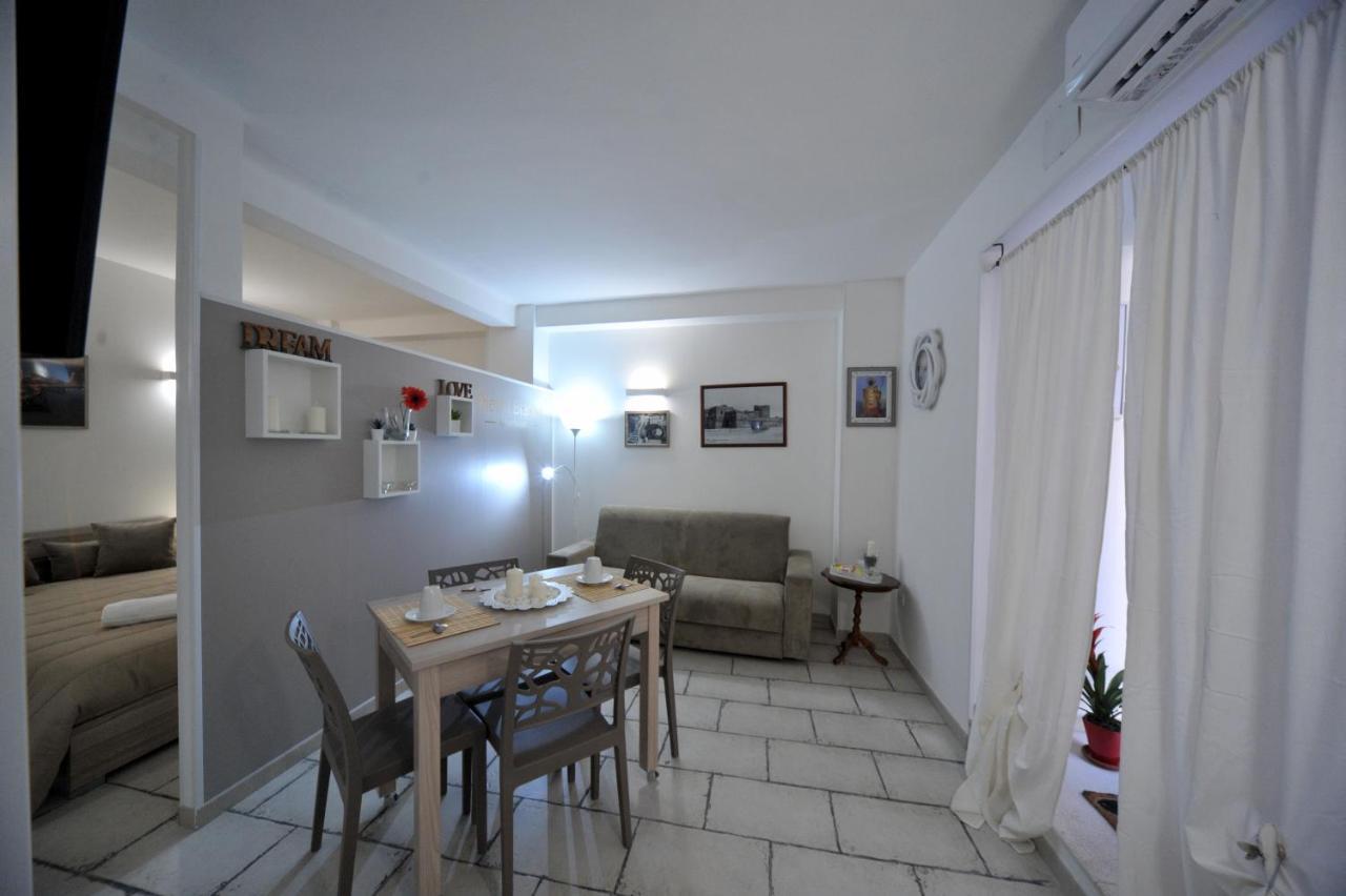 Pietra Bianca Appartment Bari Exterior foto